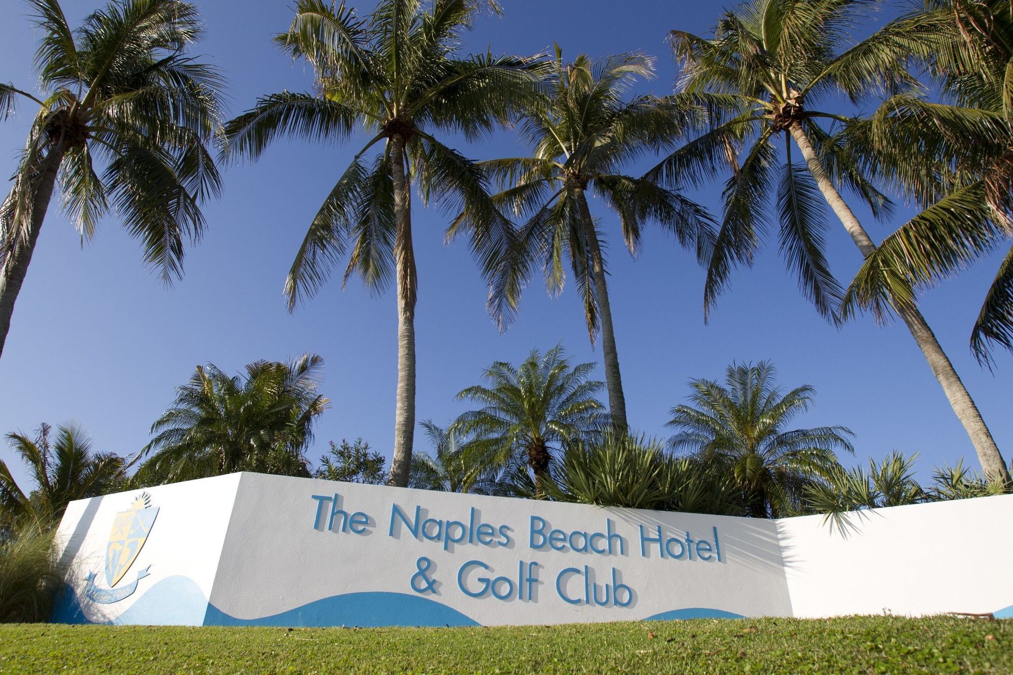 Naples Beach Hotel And Golf Club Exterior photo